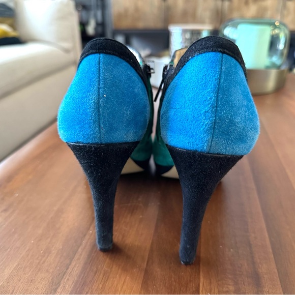 Anne Klein Akyamila Green and Blue Colorblock Heels - Picture 8 of 12